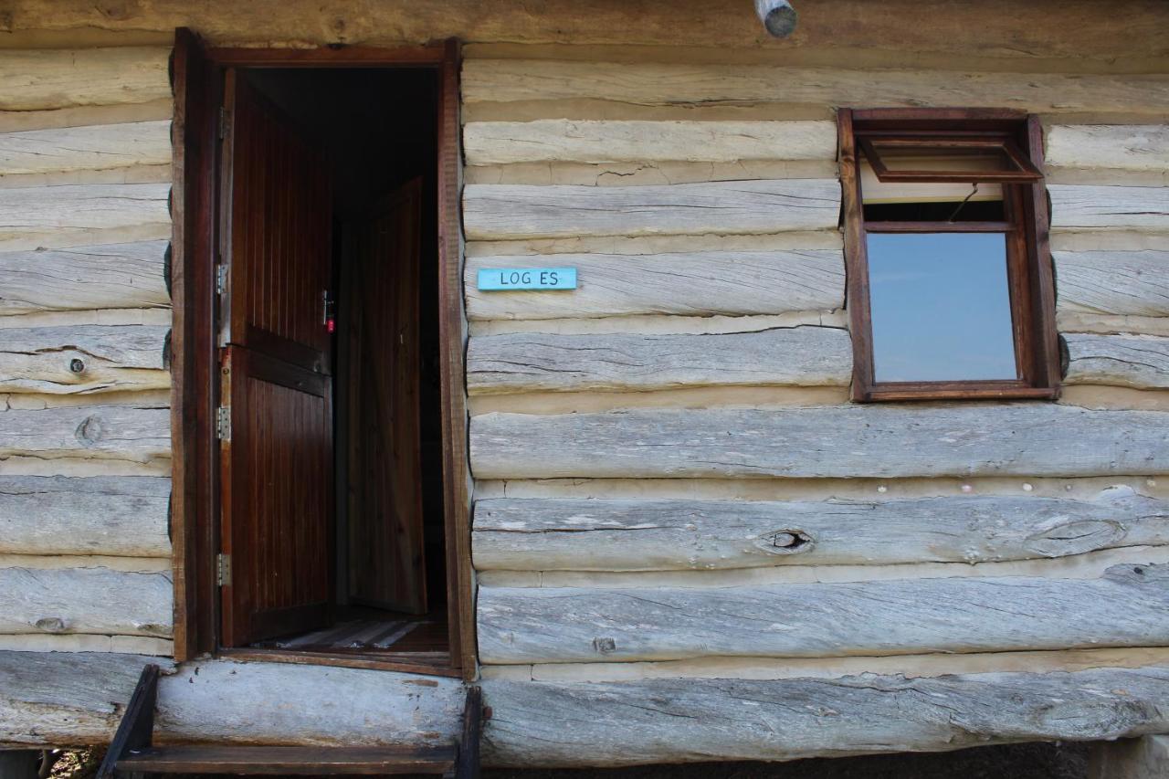 The Wild Farm Backpackers Hostel Wilderness Exterior photo